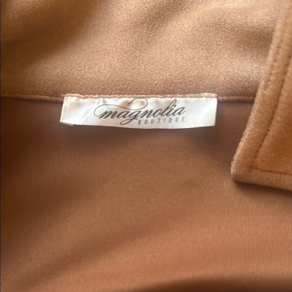 Magnolia Boutique tan suede motto jacket with belt - Picture 2 of 2